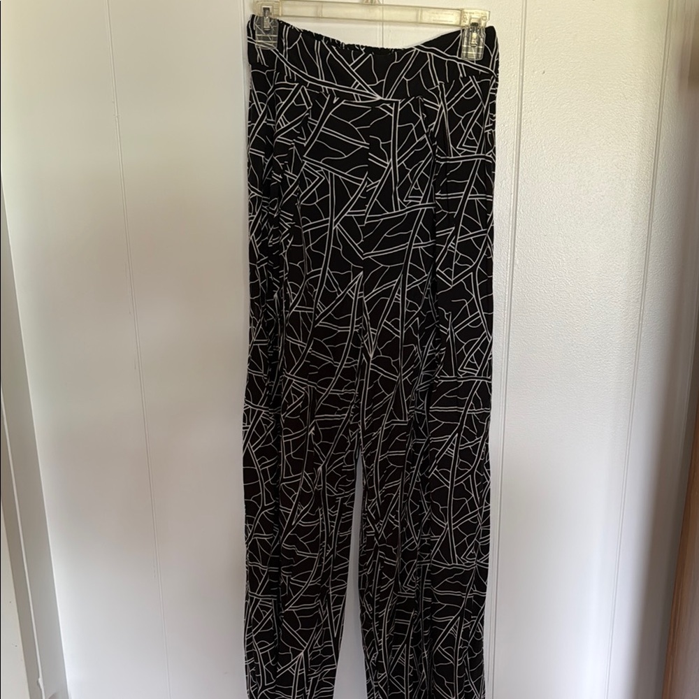 Wehi Black and White Geometric Print Pants